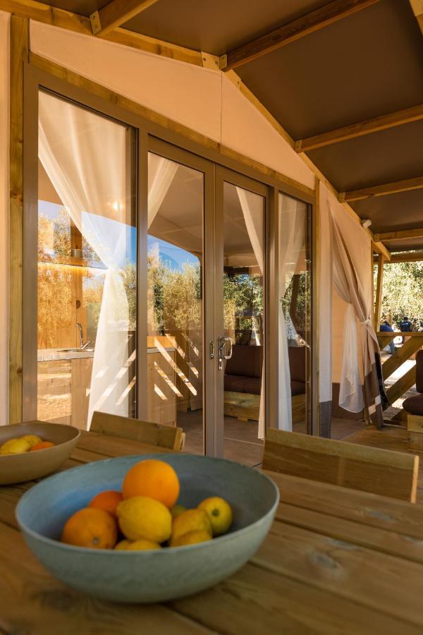 Отель Le Lenze Don Mimi Glamping Маттината Экстерьер фото