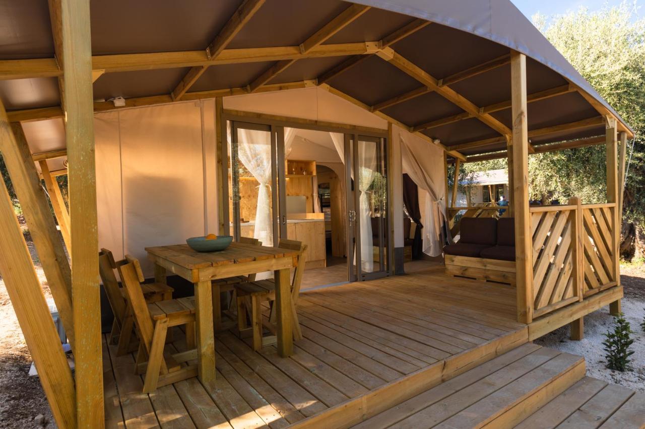 Отель Le Lenze Don Mimi Glamping Маттината Экстерьер фото