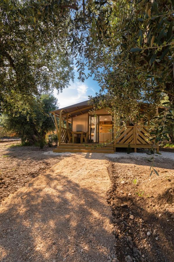 Отель Le Lenze Don Mimi Glamping Маттината Экстерьер фото