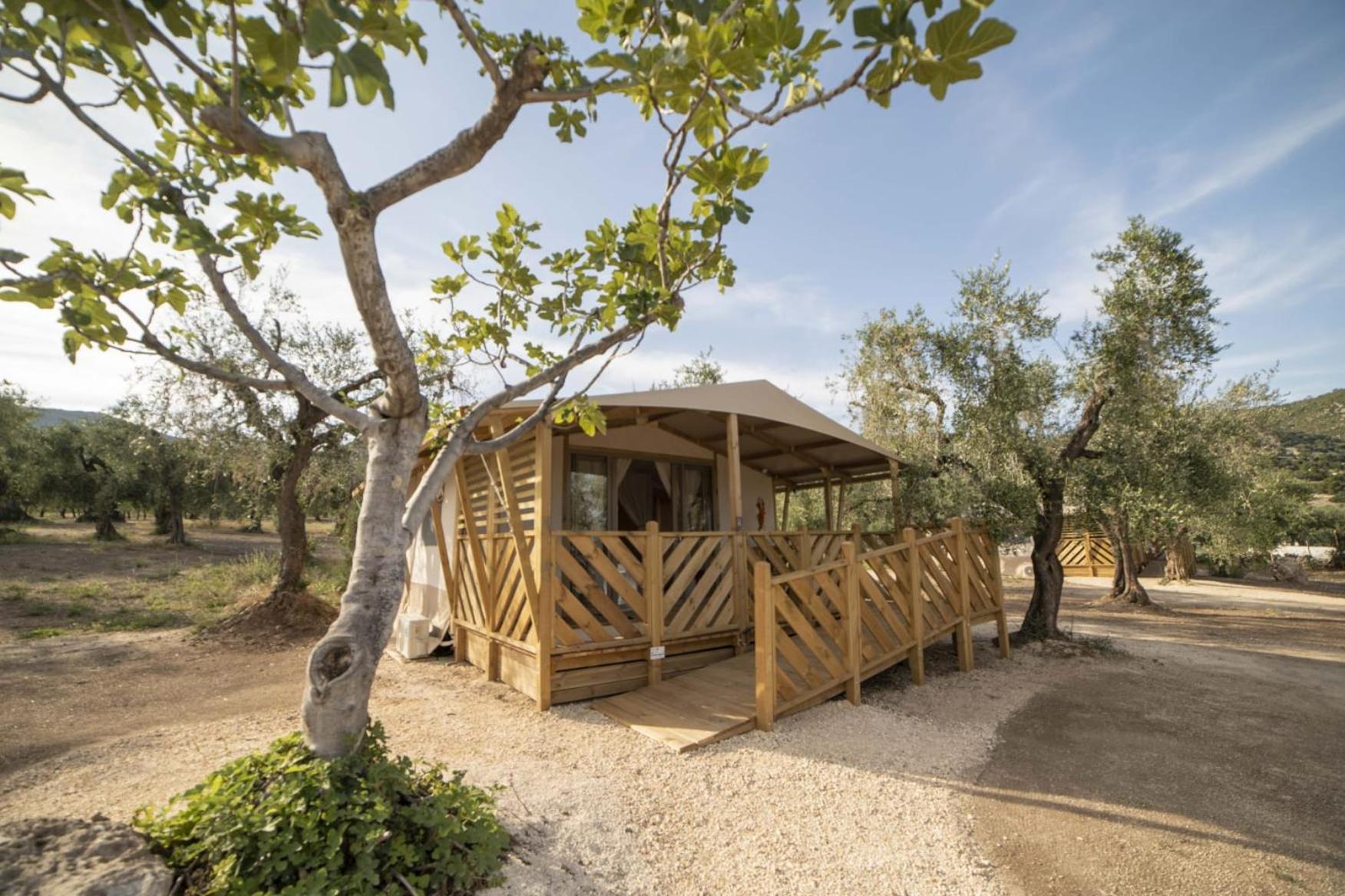 Отель Le Lenze Don Mimi Glamping Маттината Экстерьер фото